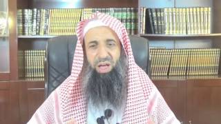 صورة 31-41/ ماحكم من يحمل المصحف خلف الامام في التراويح ؟ | الشيخ عبد المحسن الزامل