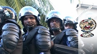 Maldives Government Crushes Hopes Of Democracy (2006)