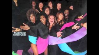 Les Humphries Singers - We Are Goin&#39; Down Jordan