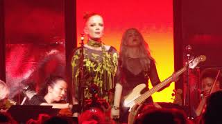 Shirley Manson - &quot;What Girls Are Made Of&quot;