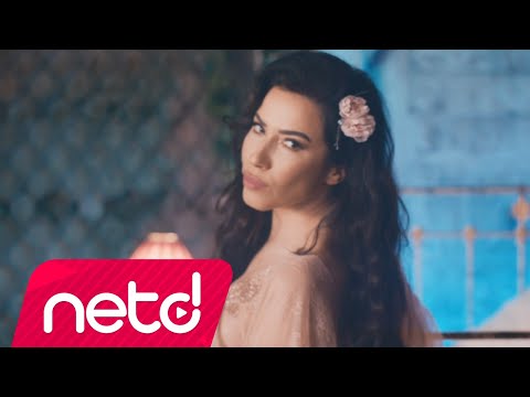 Burcu Güneş - Bir Kadın