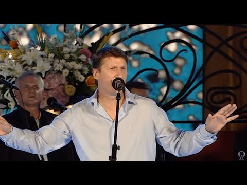 Tomislav Bralić i klapa Intrade- Lipoto LIVE (Splitski festival 2013. )