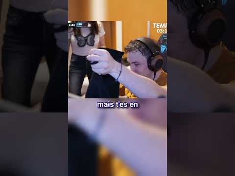 @RoxaneASMR offre un super cadeau à Sardoche #couple #korea #sardoche