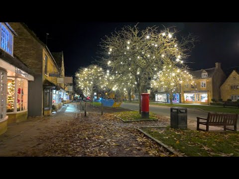 Magical Christmas Lights Walk in Broadway: A Festive Evening in the Cotswolds