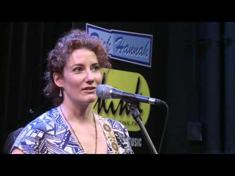 Kathleen Edwards - Interview (Bing Lounge)
