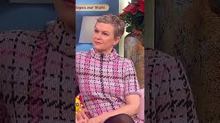 Karen Heinrichs knitted dress pantyhose #germantv #pantyhose #glamour #moderador #morning #sat1