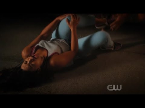 Jane the virgin - Jane breaks her leg