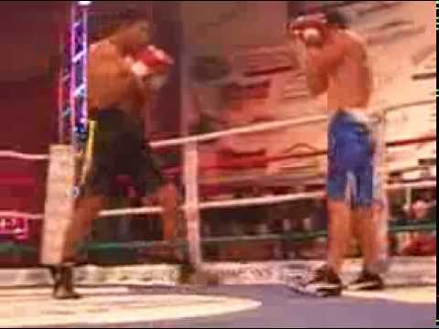 Roberto Dionicio "Bery" Moreno vs  Pedro Ramón "Rocky" Flores