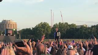 Robbie Williams - We will rock you @ BST Festival London