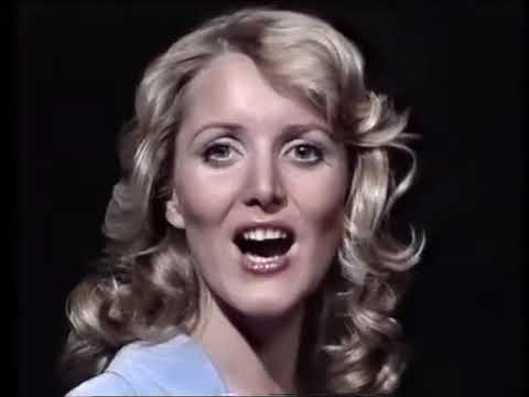 Anne-Karine Strøm feat. Bendik Singers - The First Day of Love (Eurovision 1974, NORWAY 🇳🇴) video