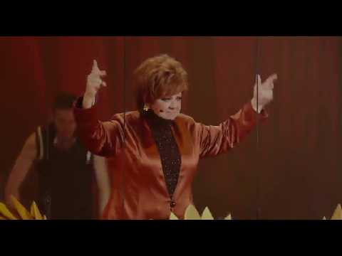 Melissa McCarthy & T-Pain ALL I DO IS WIN