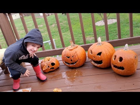 , title : 'SMASHING OUR ROTTEN PUMPKINS!'