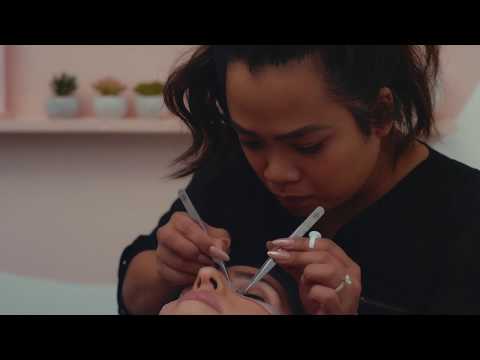 The Cosmo Studio - Lash Extensions