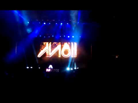 Avicii @ Mullins Center "Fade Into Darkness (Albin Myers Remix)"