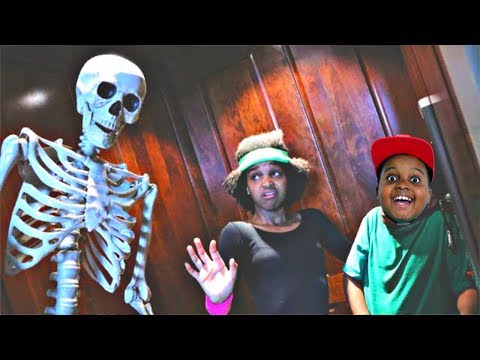 Shiloh and Shasha SCARY ELEVATOR! - Onyx Kids