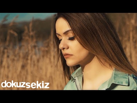 Melis Aydın - Sensiz Uyandım (Official Video)