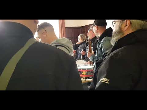 Société de gilles Les Copains de Jemappes "c'est l'apéro, toute l'année ..." (la chanson originale)