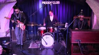 Raphael Wressnig feat. Igor Prado - Muddys Club -