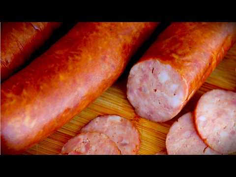 PARE DE COMPRAR! Calabresa fácil em casa NO FORNO sem defumar!