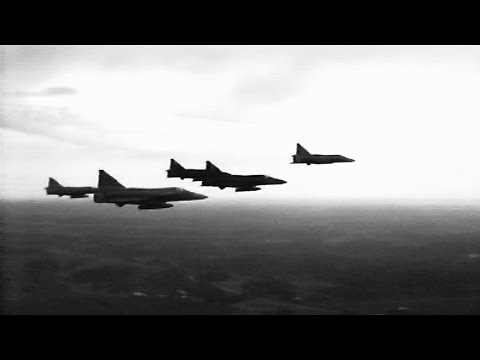 F13 & 132ND - SAAB JA 37 VIGGEN