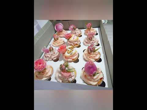 Lovely Engagement Cake💝