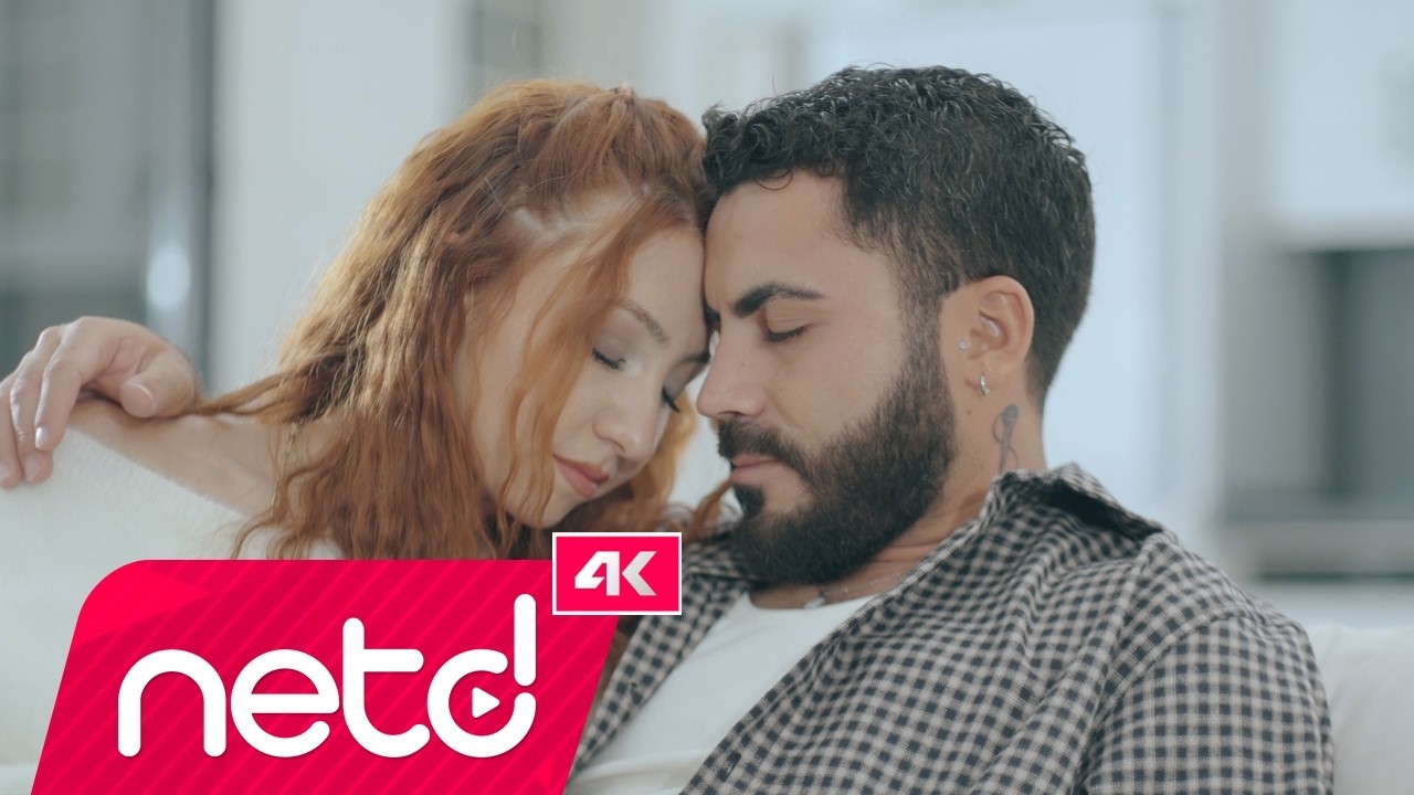 Nurettin Üsküp - Lacivert