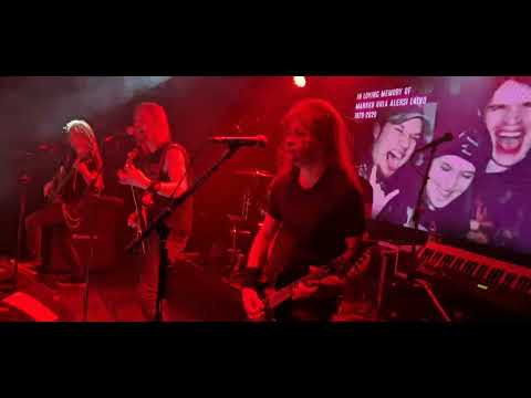 WARMEN - In Your Face (Live)