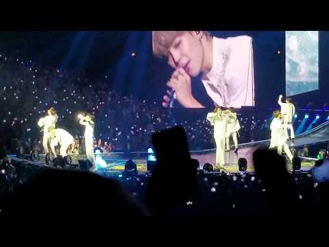 181002 BTS Love Yourself Chicago Day 1 - Run