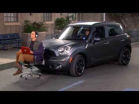 Howard quiere ATROPELLAR a Sheldon | The Big Bang Theory (Español Latino)