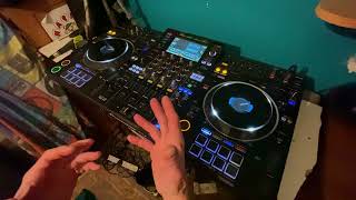 WHY THE SYNC IS GREAT  TO USE AND A BIG NO NO IN YOUR DJ MIX