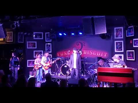 The Expanding Man plays "Josie" at the Funky Biscuit