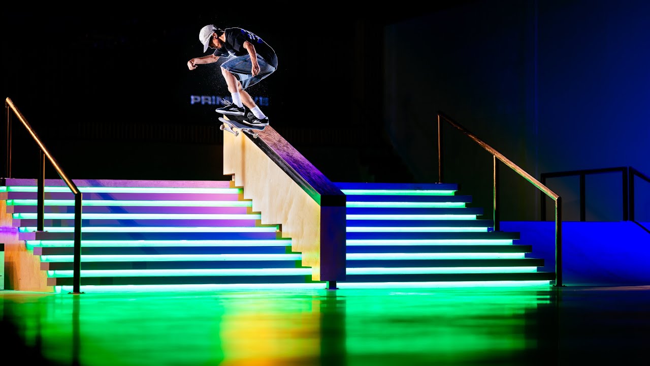 Kyonosuke Yamashita patinando el Primitive Skatepark