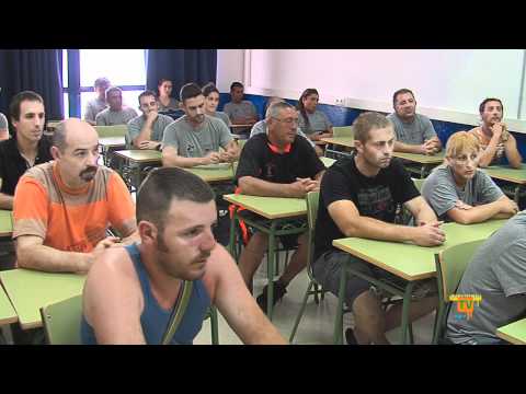 04/07/11 – Escuela de Oficios. Entrega Carnets de Plaguicidas de Uso Fitosanitario.