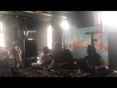 Onur Ozer @ Breakfast Club / Café Barge