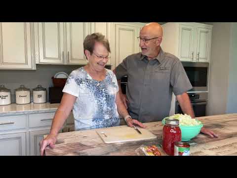 Learn how to make cabbage soup | Husband and wife cook dinner together