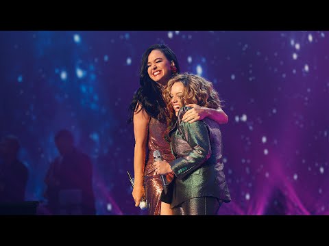 Katy Perry: Firework (American Idol Finale Duet with Leah Marlene)