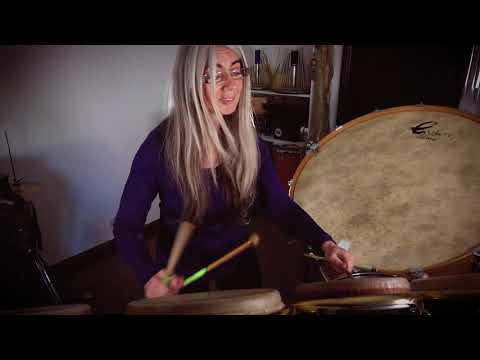 Evelyn Glennie improvisation on Drums