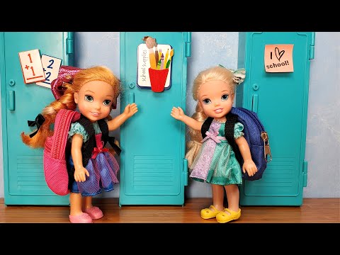 New School year ! Elsa & Anna toddlers are not in the same class - Barbie - new teachers  & students