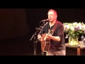 Luka Bloom sings for the freedom of Leonard Peltier