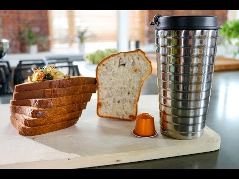 Heerlijk bakken met Roger van Damme en Nespresso:  Gezonde cake