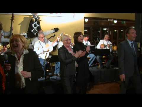 Samobor je lepa varoš i Samoborci piju 'z lonci