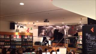 Renzo Rubino - Il Postino (amami uomo) - live @Feltrinelli, Milano