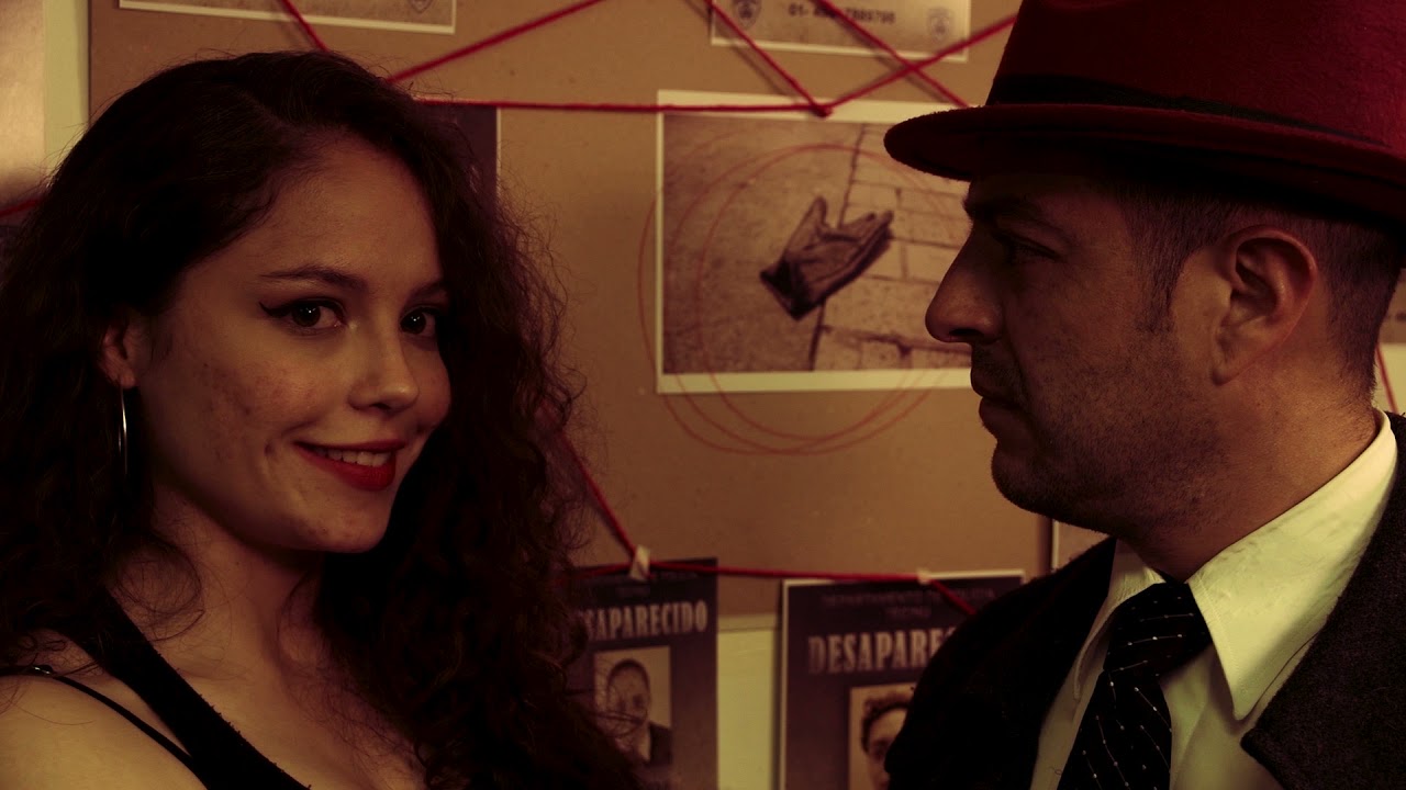 Astuto Carmín cortometraje