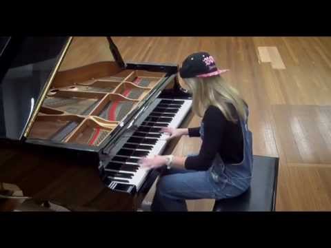 Lara plays a Fantasie on The Land Before Time (piano)