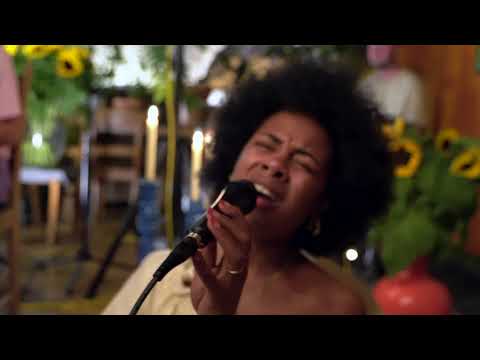 Future Husband - Six Feet Under - Live