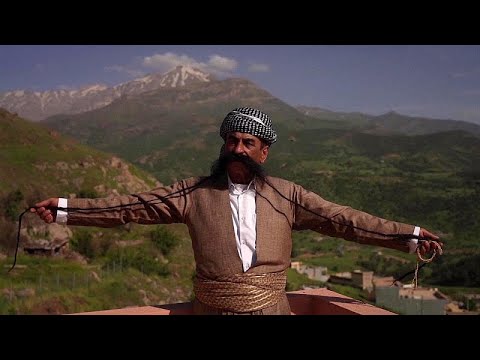 شاهد الرجل صاحب الشارد الأطول في العراق