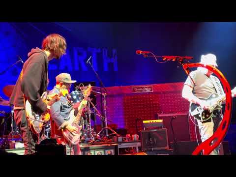 Neil Young & The Chrome Hearts - Big Crime (Live) 4K