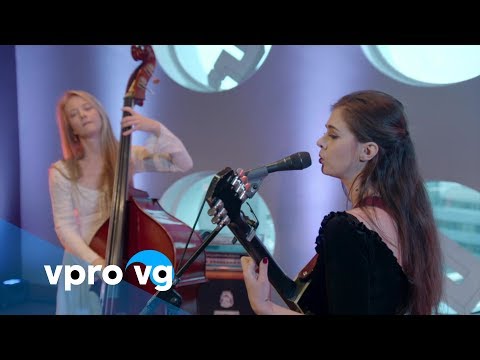 Vera Sola - Small Minds (livesession @Le Guess Who? 2018)