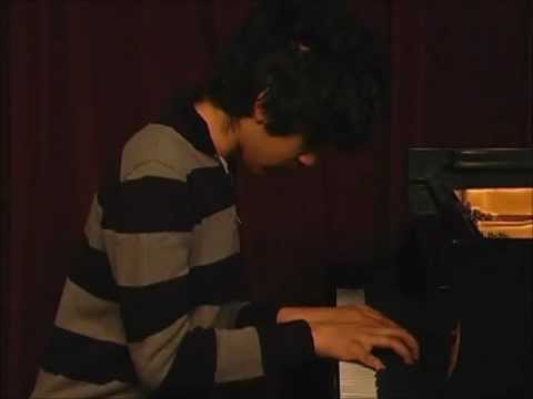 Evren plays Chopin Nocturne Op.9 #3