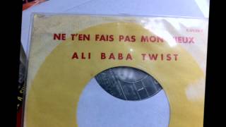 CLAUDE FRANCOIS , ne t'en fais pas mon vieux ( The Jarmels ,A Little Bit of Soap )